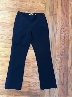 Vince Cropped Flare in Black — Medium